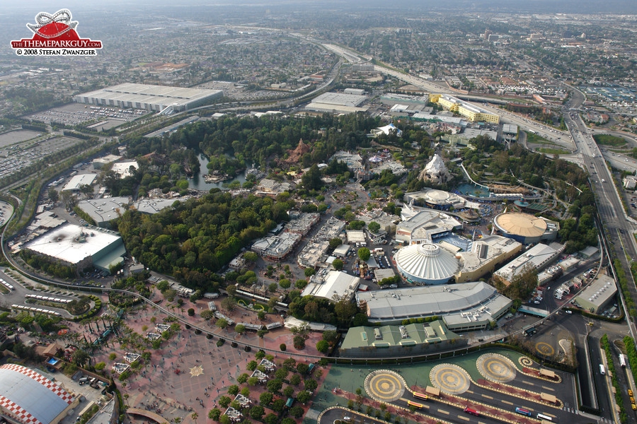disneyland-photos-by-the-theme-park-guy