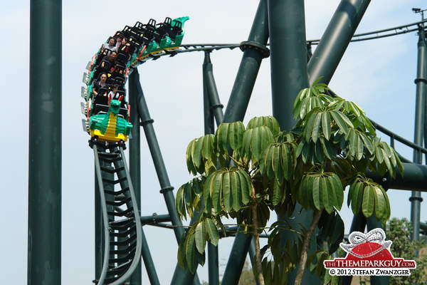 coaster-drop-close-up-mobile.jpg