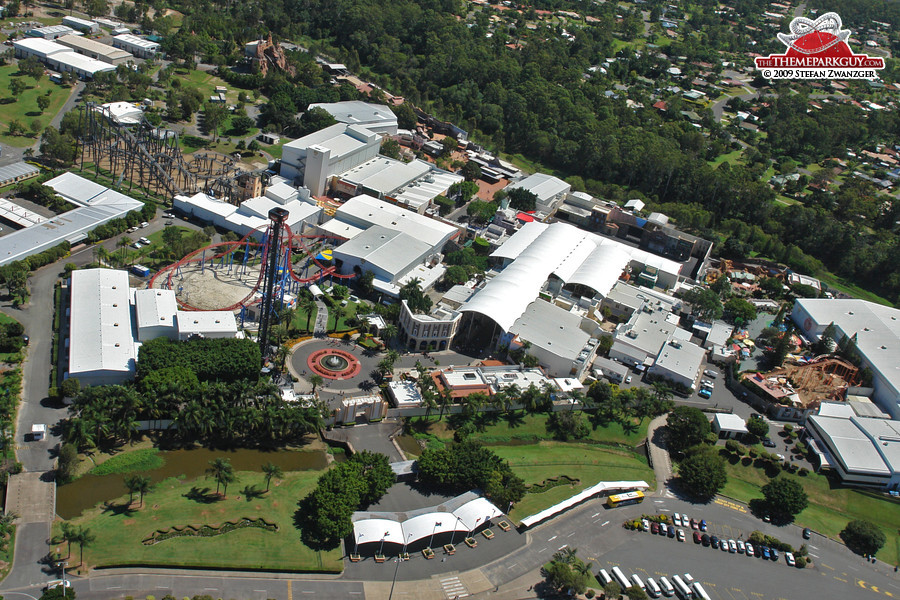 warner-brothers-movie-world-aerial-view-big.jpg