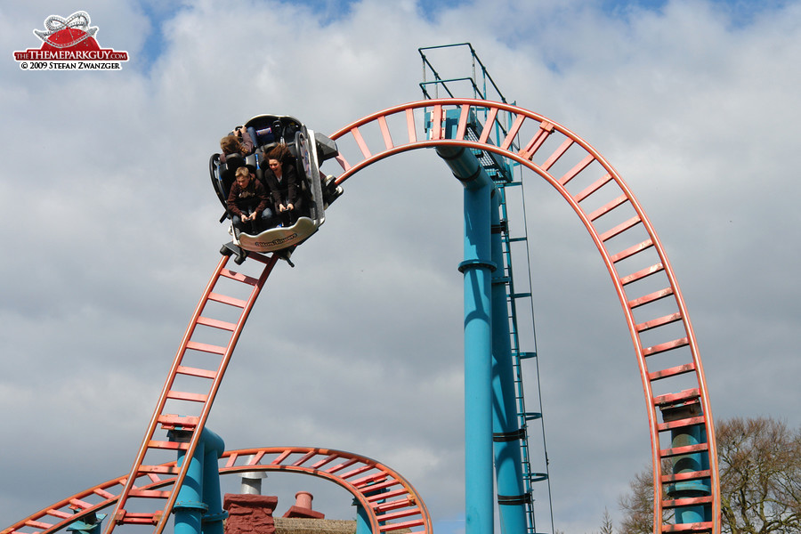 Spinning roller coaster