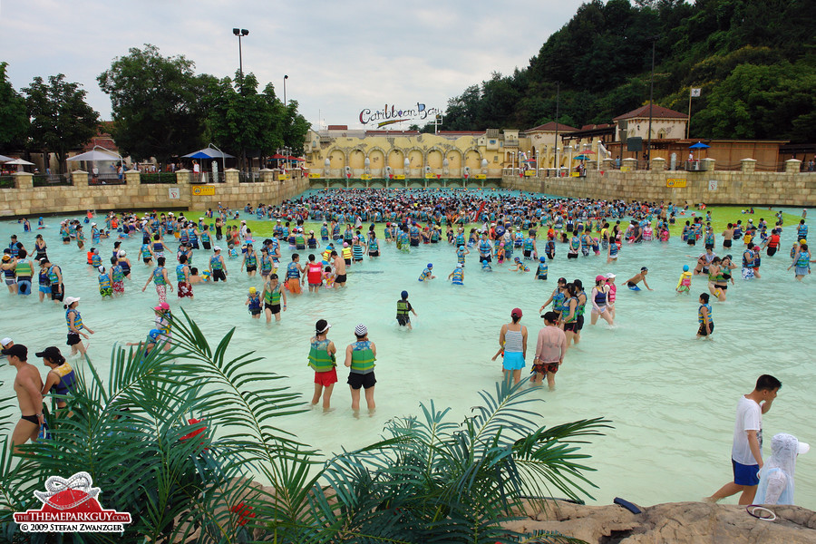 Caribbean Bay wave pool