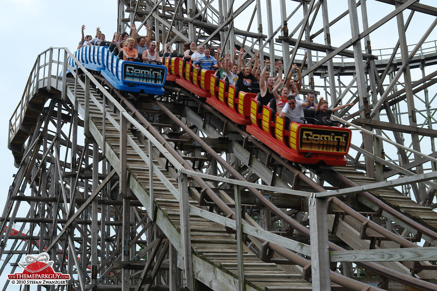 Wooden dueling coaster