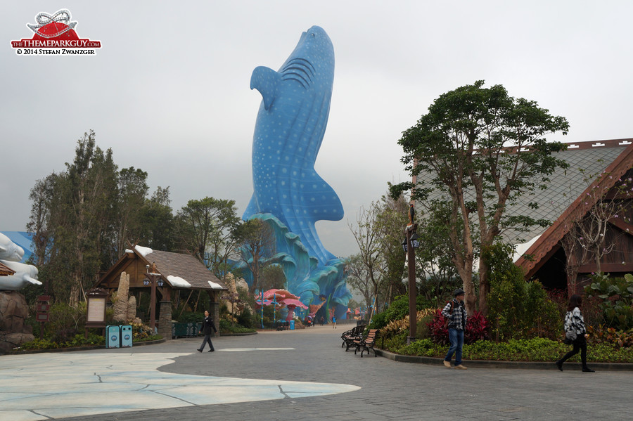 Whale shark landmark from another angle