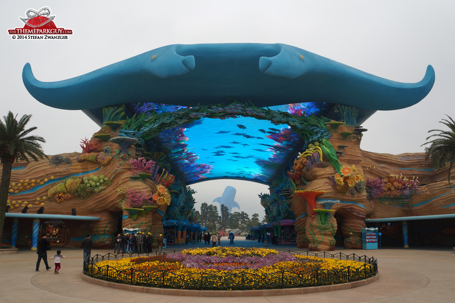 Chimelong Ocean Kingdom entrance