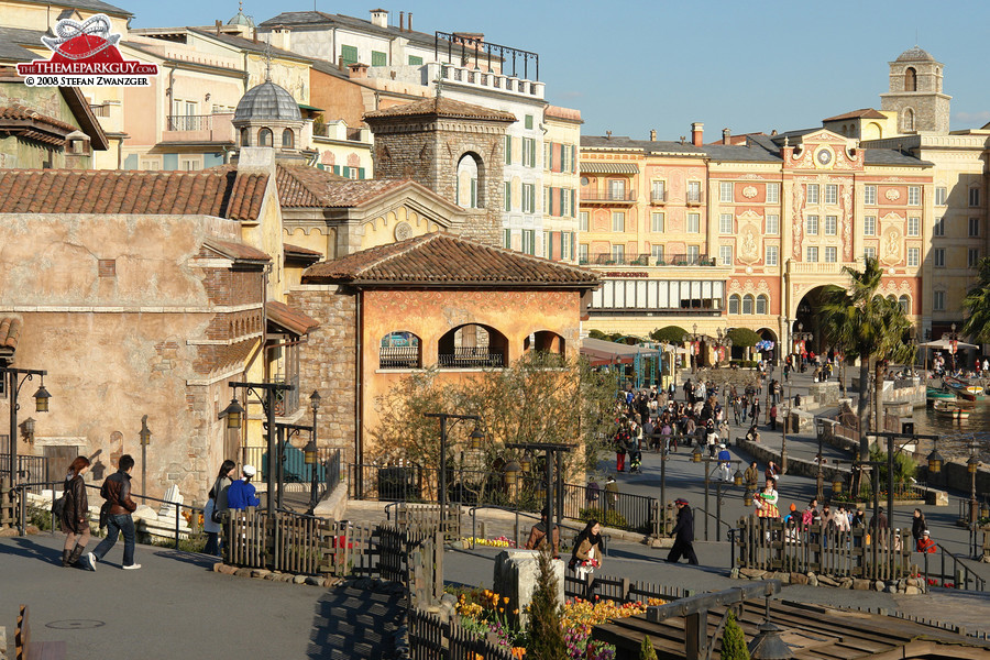 Mediterranean Harbor past the entrance