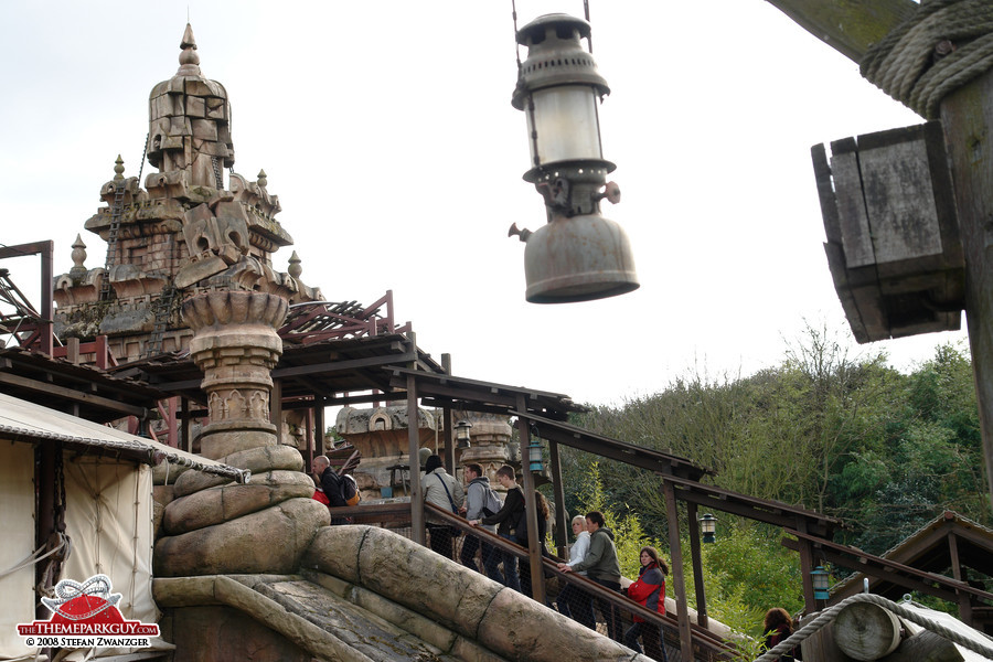 Queuing up to the ride loading station