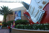 Rock 'n' Roller Coaster entrance