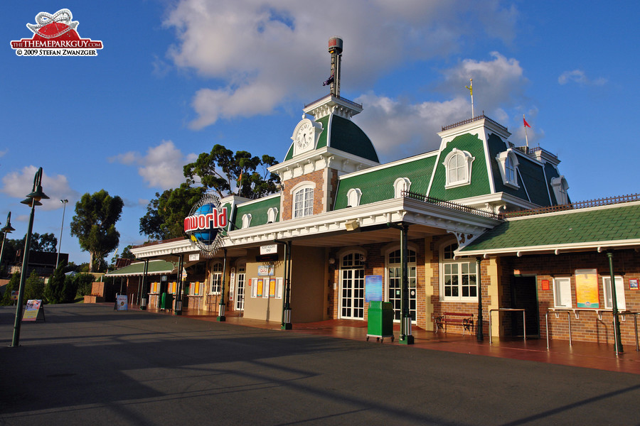 Dreamworld entrance