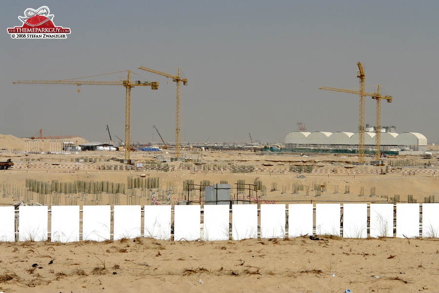 Mall of Arabia looks a bit deserted
