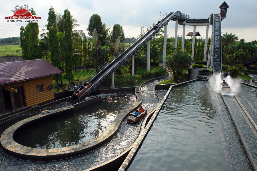 Enchanted Kingdom log flume ride