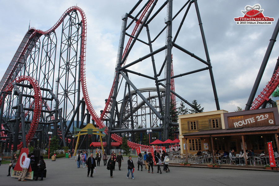 Eejanaika roller coaster at Fuji-Q