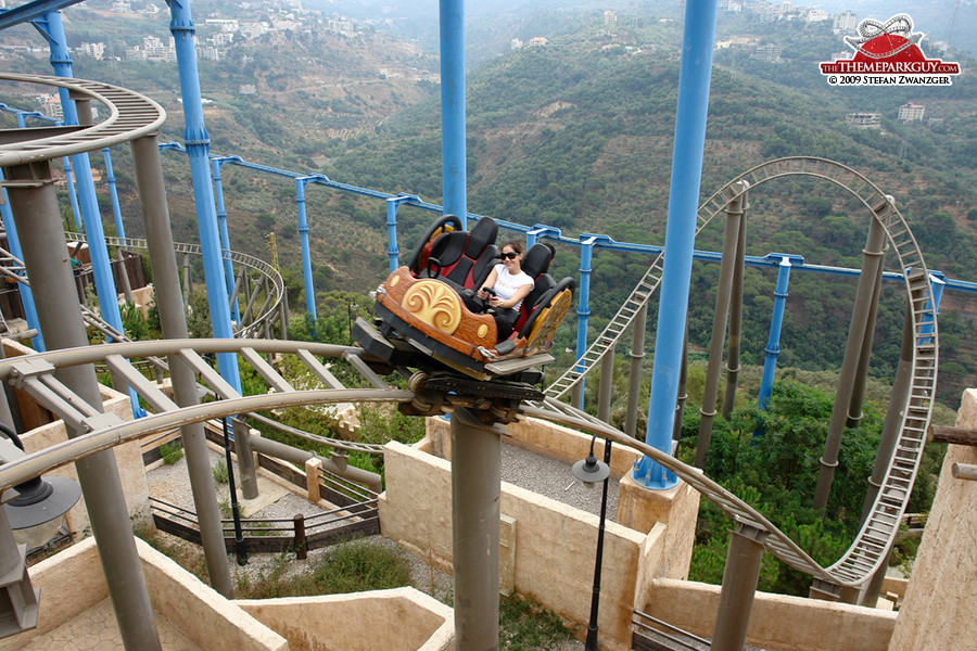 Spinning coaster