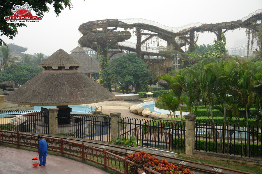 Overgrown water slides with cleaning staff