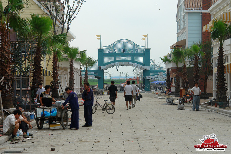 Happy Valley Sheshan Main Street under construction