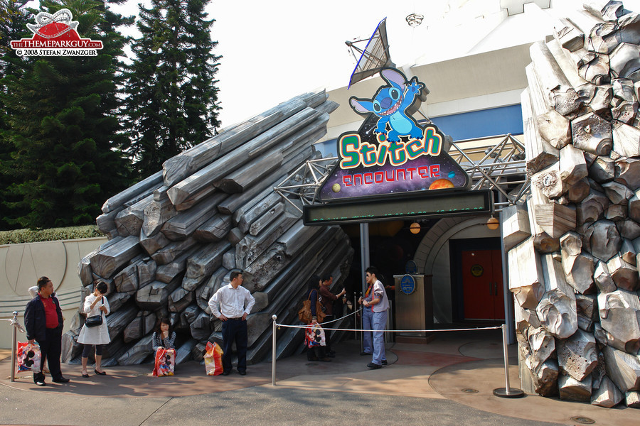 Stitch Encounter entrance