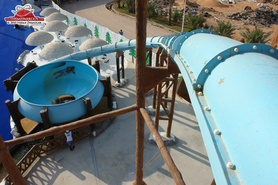 This bowl slide is a bit bumpy!