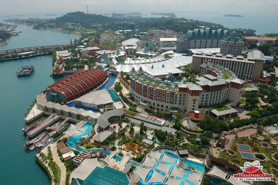 Southeast Asia Aquarium from above (it's all underground)