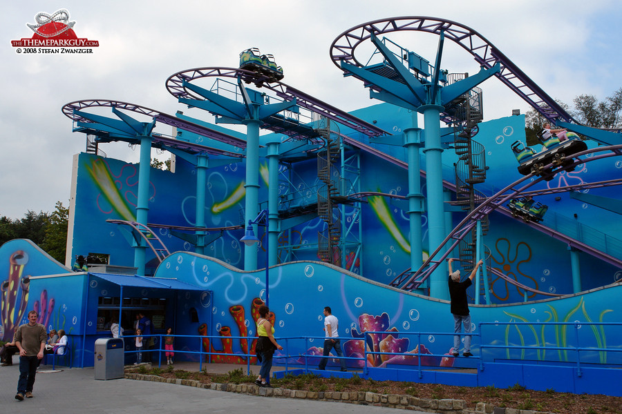 Wild Mouse-type roller coaster