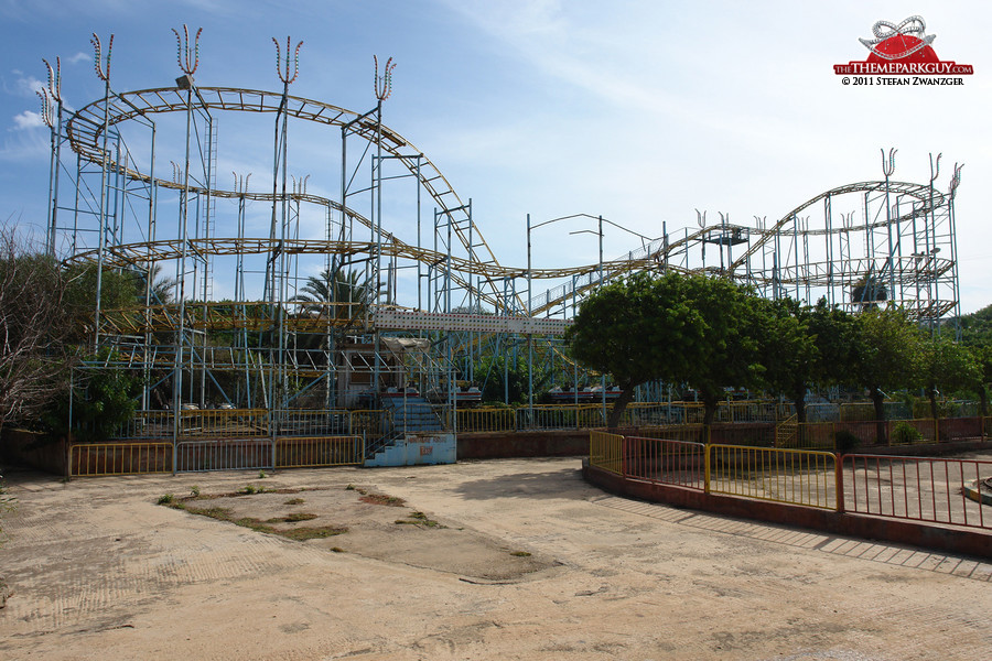 Sindibad's rusty roller coaster