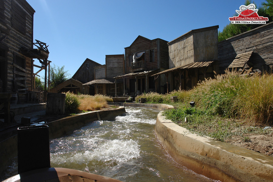 Atmospheric Wild West town - but where are the 156 animatronics?