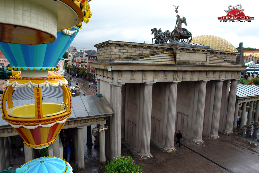 Brandenburg Gate closer view