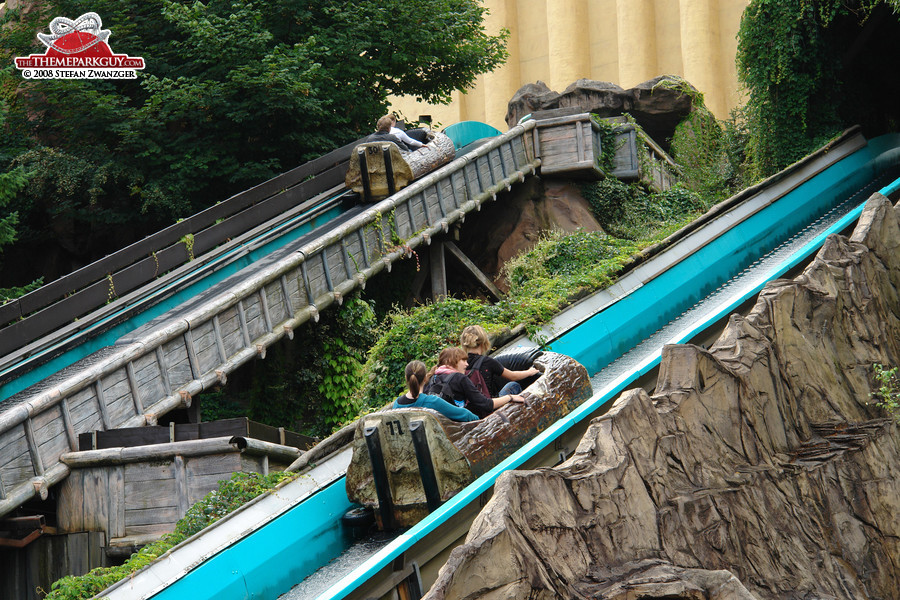 Parallel lift hills at this log flume ride