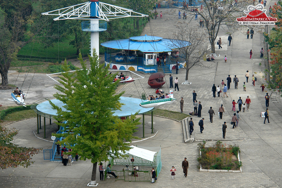 Air Koryo-themed carousels