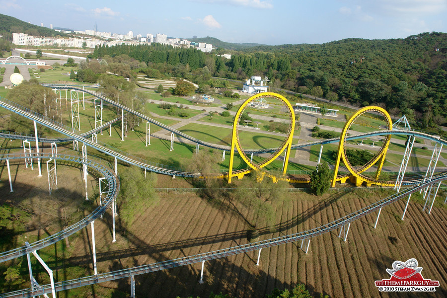 View from the coaster peak: in the background you can spot the famous Ryugyong Hotel!