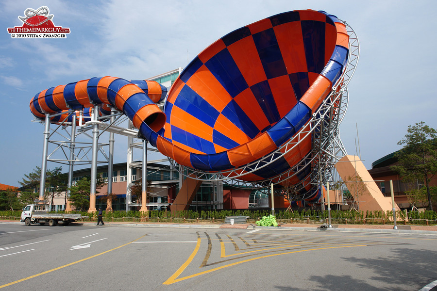 The biggest water slide on the planet (as of 2010)