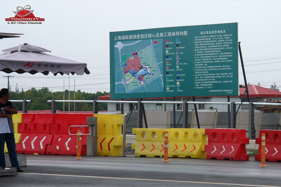 ...apart from a Shanghai Disney Resort project map, all in Chinese!