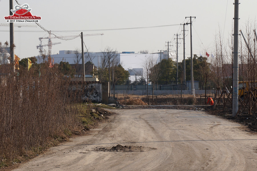 Huangzhao Road. Same angle, different world. Scroll down to the 2010 pics to compare!