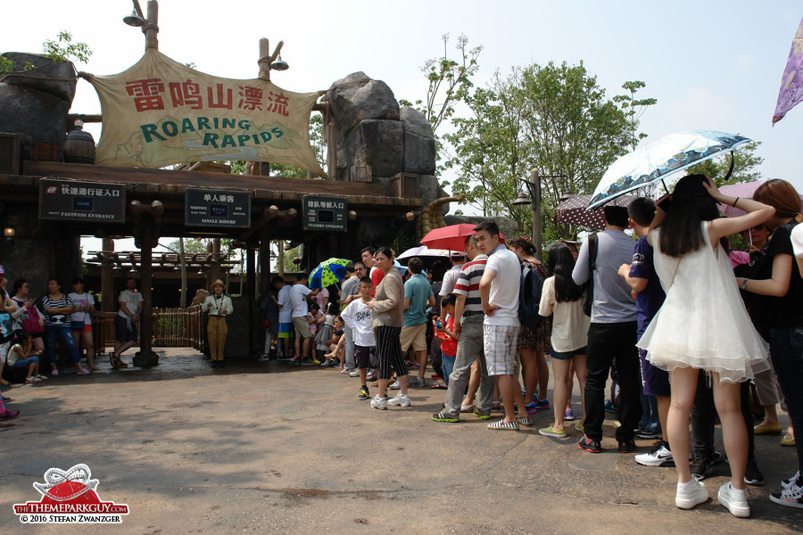 Long and unruly queues leading to Roaring Rapids