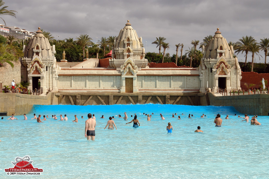 Siam Park Tenerife wave pool