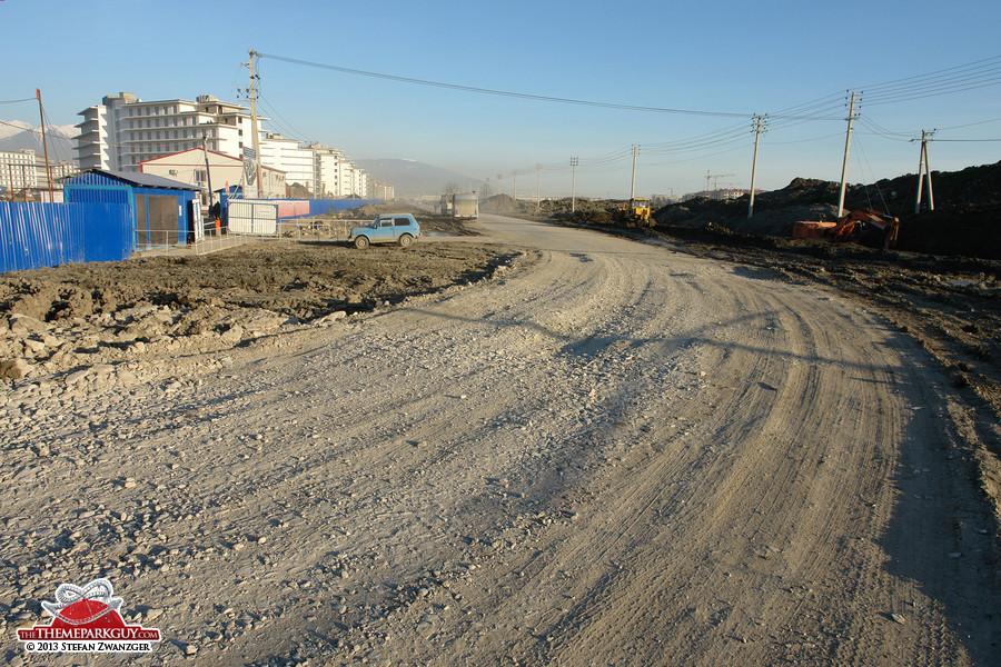 Road through Sochi-Park territory