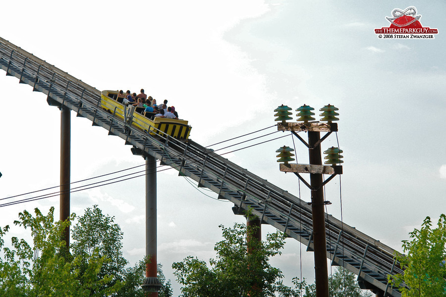 Shoot-the-Chutes splash ride lift hill