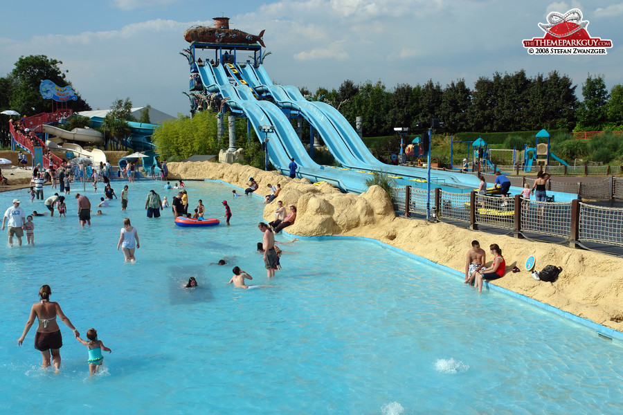 Thorpe park photographed reviewed and rated by the theme park guy