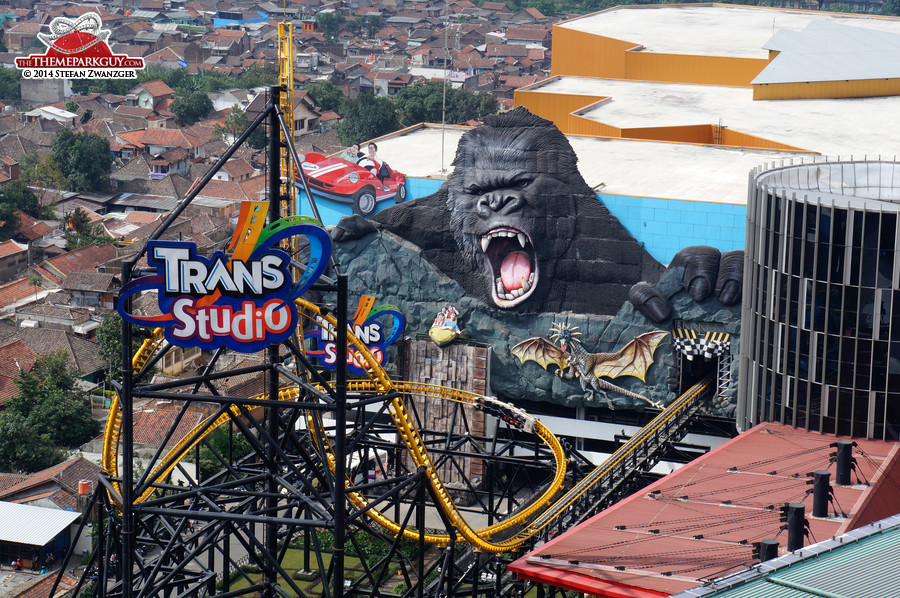 King Kong, with coaster in action