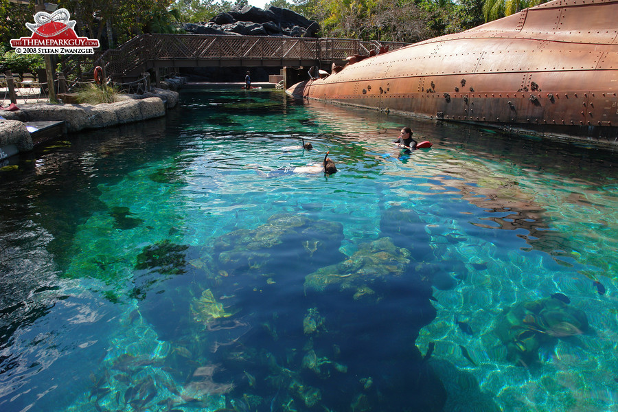 Artificial snorkeling reef