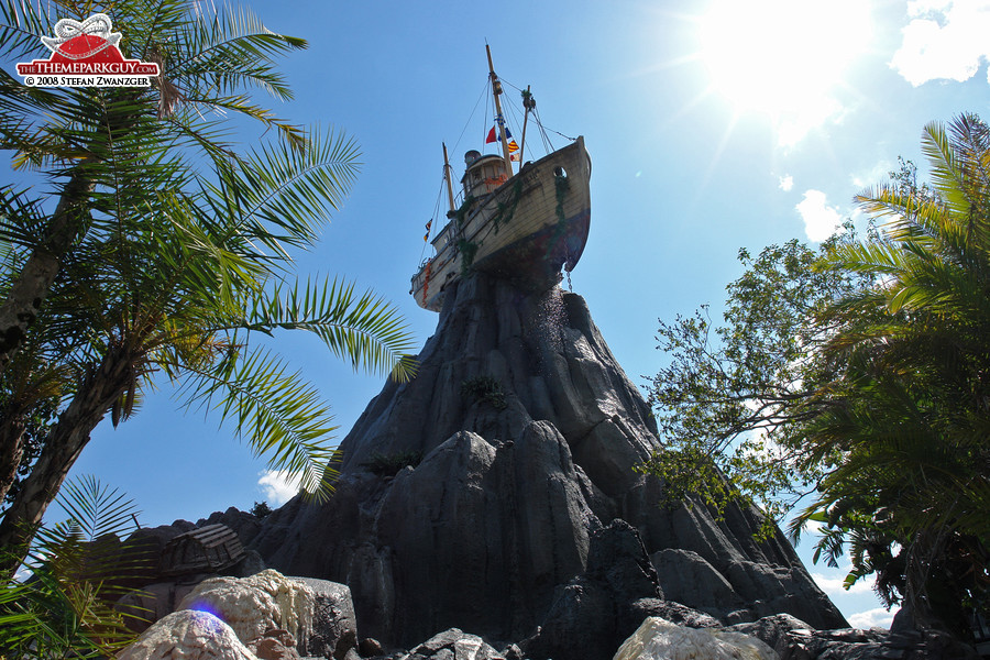 The landmark of Typhoon Lagoon up close