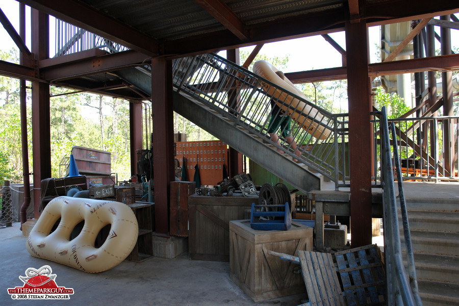 Crush'n'Gusher slide tower entrance