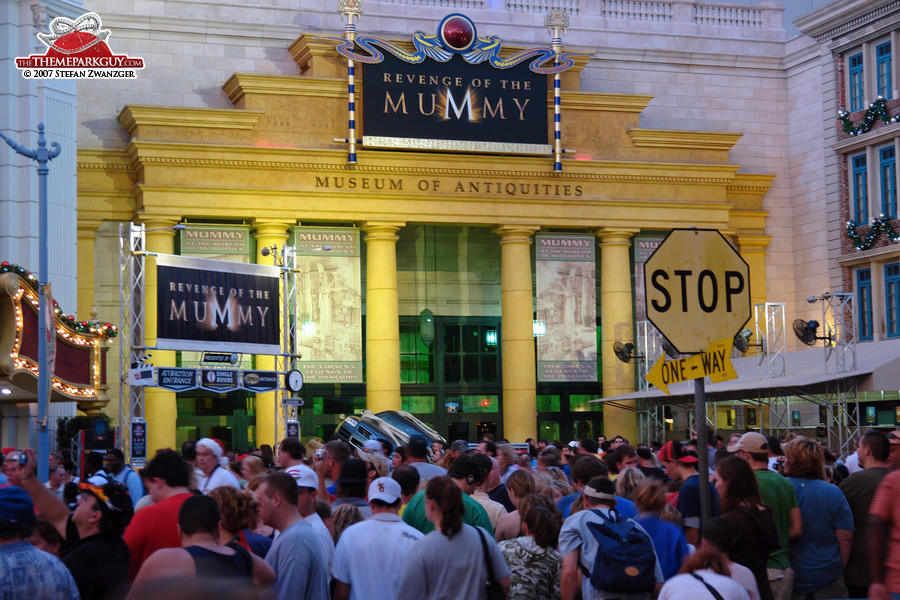 Revenge of the Mummy ride entrance