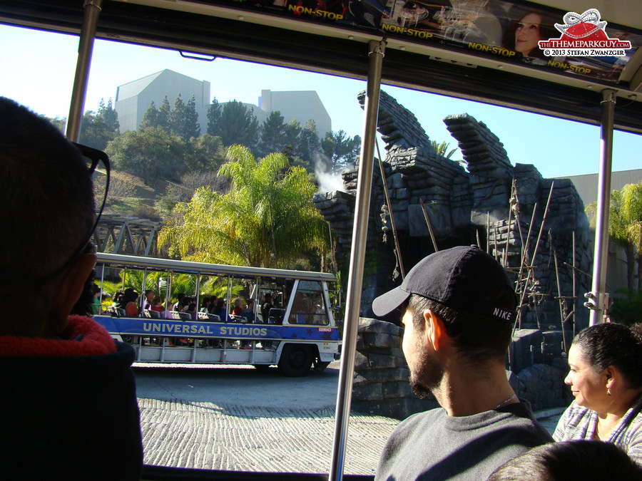 Update 2013: entering the King Kong cave, a new addition to the Studio Tram Tour