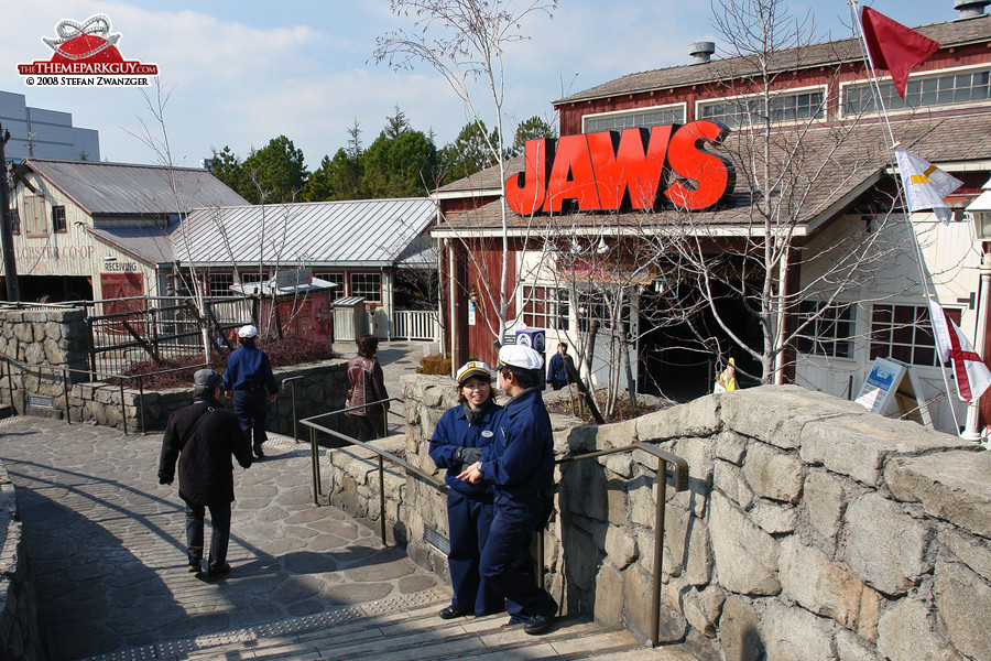 Jaws entrance