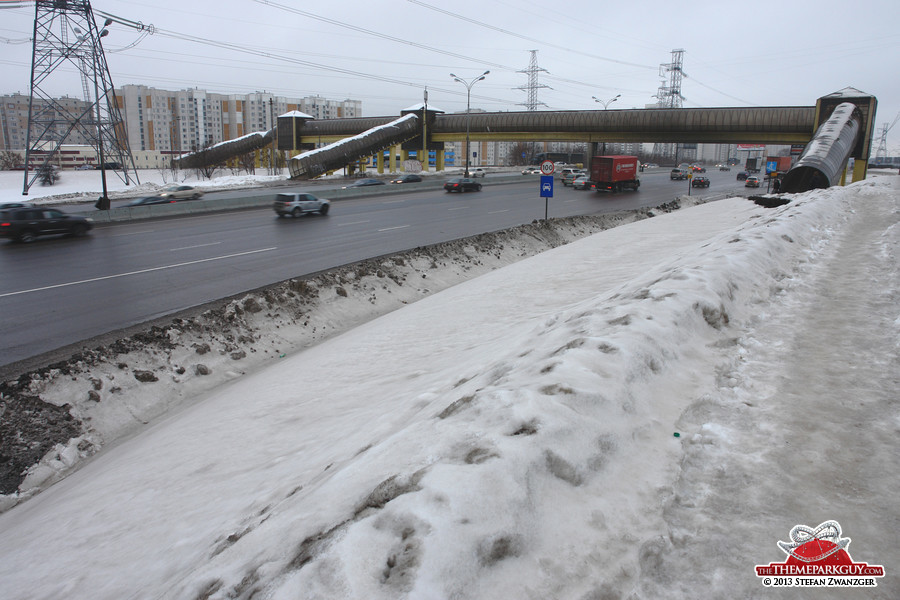 Footbridge crossing the highway adjacent to the Universal site