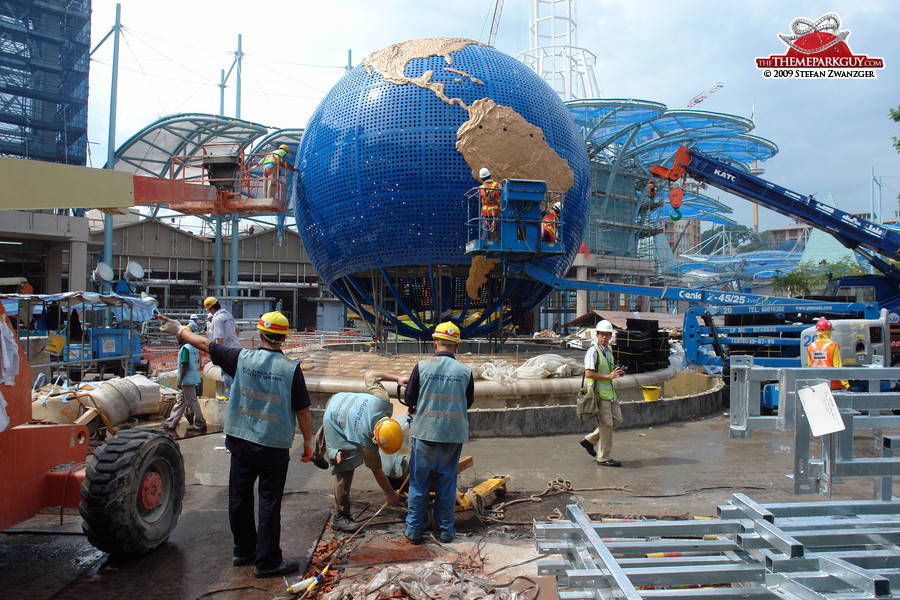 Universal Studios Singapore globe