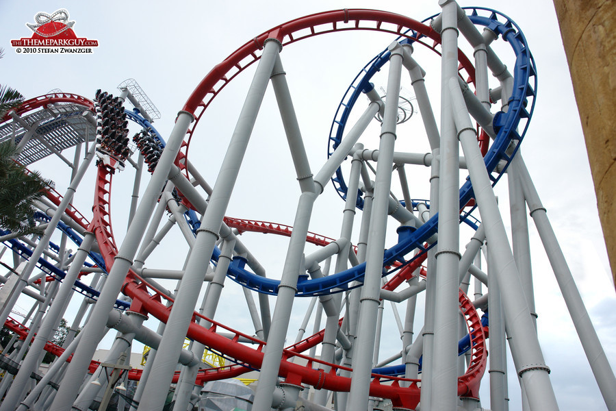 Battlestar Galactica dueling coaster