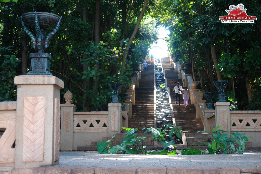 The way up to the palace