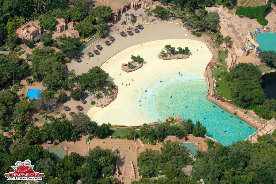 Massive wave pool