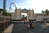 Warner Brothers Movie World entrance