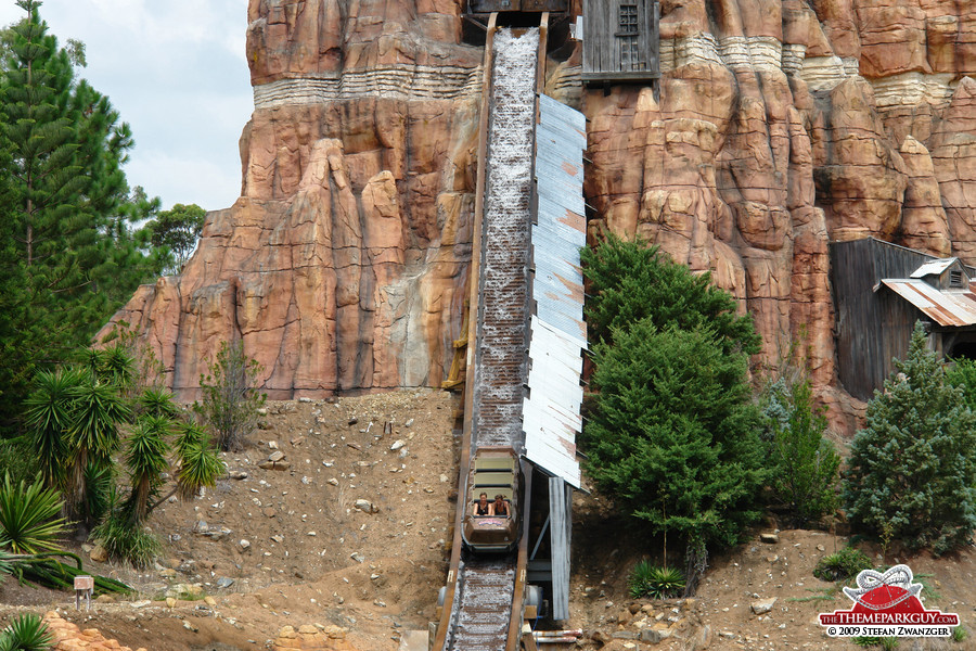 Warner Brothers Movie World flume ride